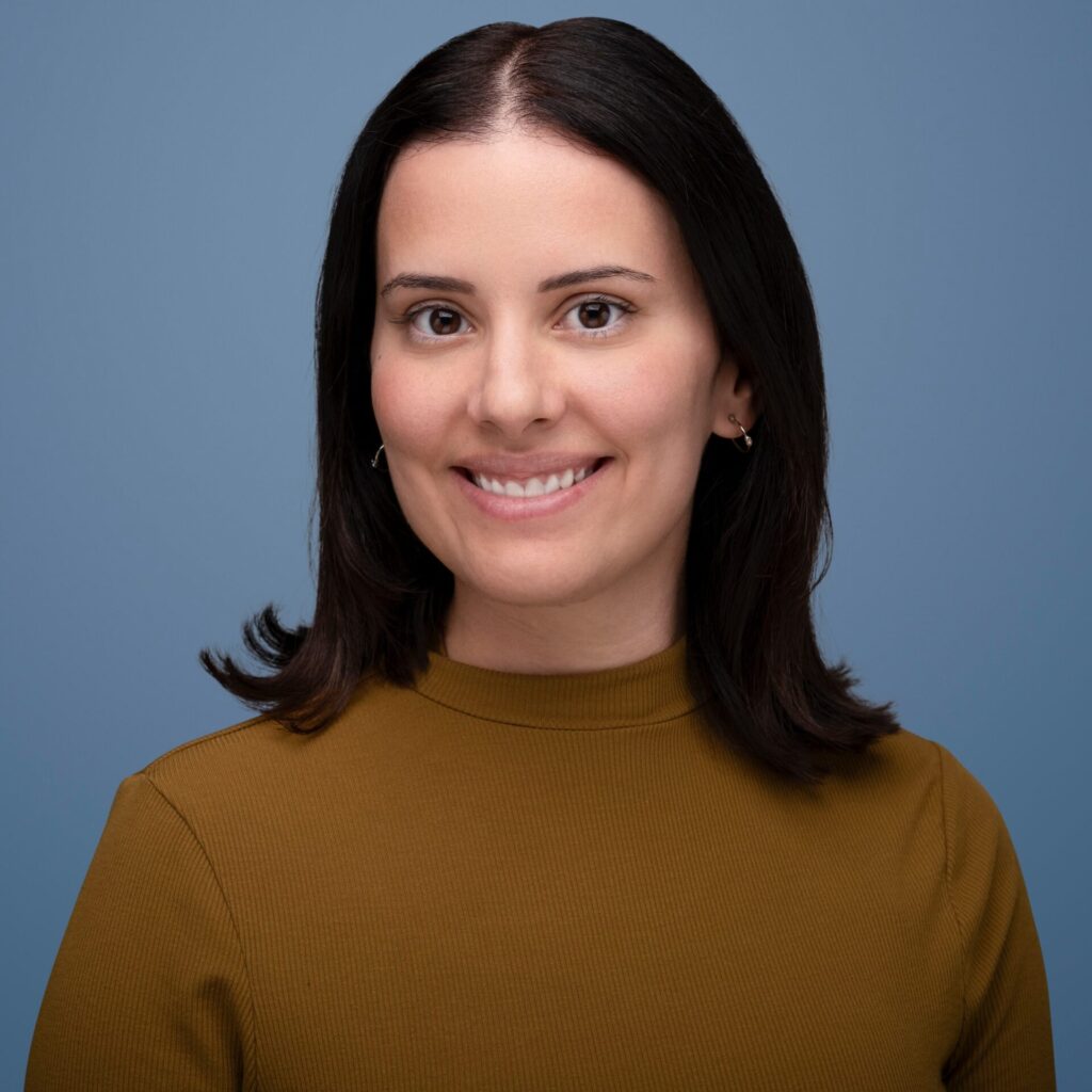 Ariana-Neddermann-1x1-1-1024x1024-1