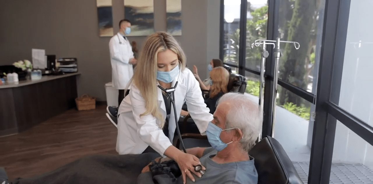 World-Class-Cancer-Care-_-The-Oncology-Institute-0-6-screenshot-min-e1744619986805